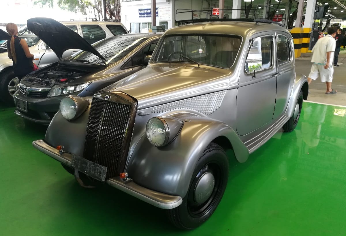 As I was saying a couple weeks ago in my Daihatsu Compagno post, I found two great CC subjects in one day. The Daihatsu was one, this was the other. [&hellip;]