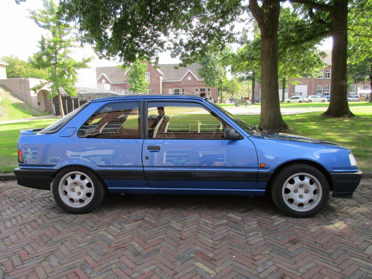 (first posted 9/7/2018)      This nondescript compact hatchback was supposed to be a Talbot. It was developed as the successor to the 1978-1987 Simca/Chrysler/Talbot Horizon. But the artificial reincarnation [&hellip;]