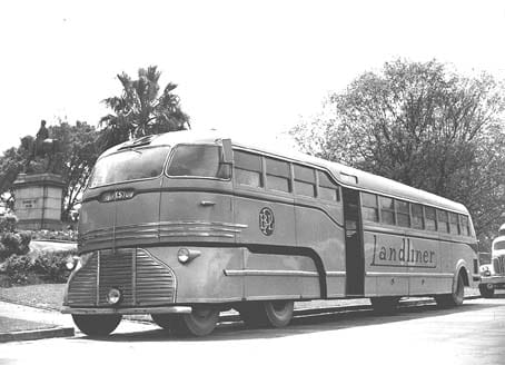 (first posted 11/24/2018)       Here’s a very unique and technically interesting bus from our friends down under – it’s a Dyson Landliner and it plied the roads in Australia [&hellip;]