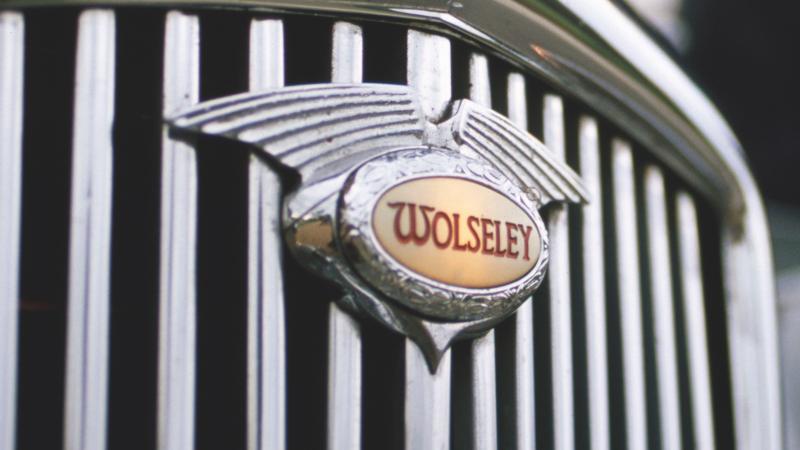 Light-up grille logos are the latest questionable automotive styling trend, popping up on vehicles ranging from Mercedes to Infiniti (and beyond). Many readers may not realize that this styling feature [&hellip;]
