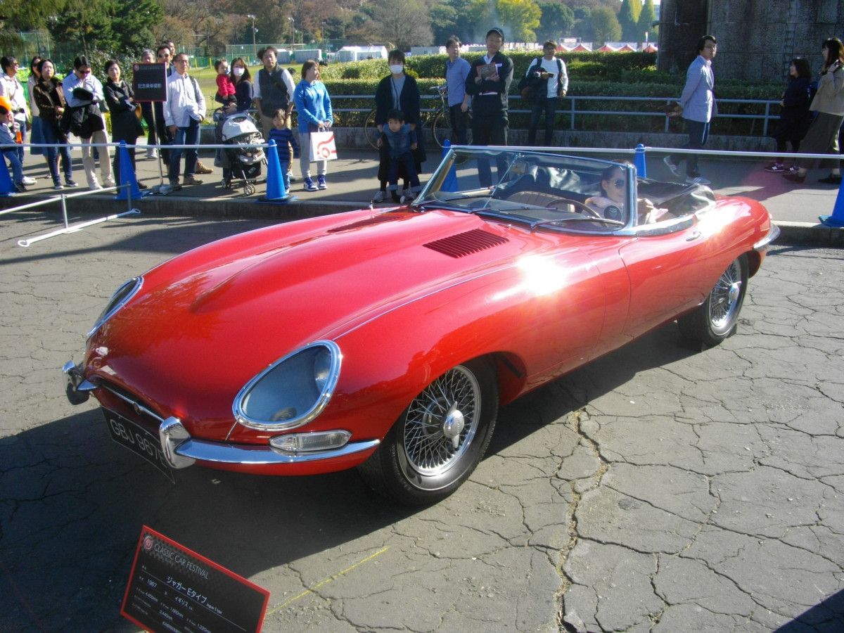 Each November, Toyota hosts a classic car show in downtown Tokyo in the Meiji Jingu Gaien complex, a series of parks, athletic fields, and museums in the central part of [&hellip;]