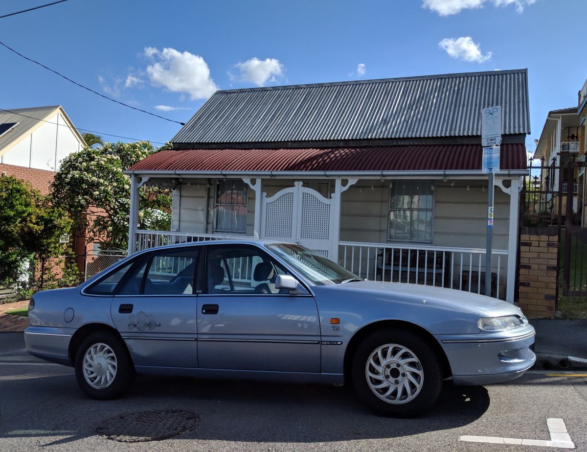 (first posted 12/4/2018)    When new, the VR Commodore was a perfectly respectable choice for a new car. Fleets loved the base Executive and families loved the safety-focussed Acclaim. There [&hellip;]