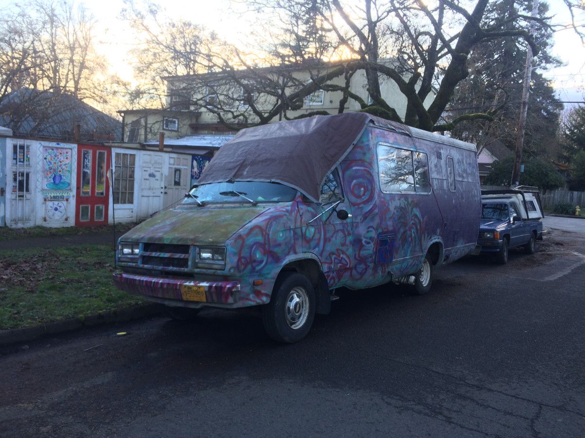 Well, you know I’ve got a thing for the painted cars of Eugene as well as grotty old motor homes, so how about both in one package? And a tarp [&hellip;]