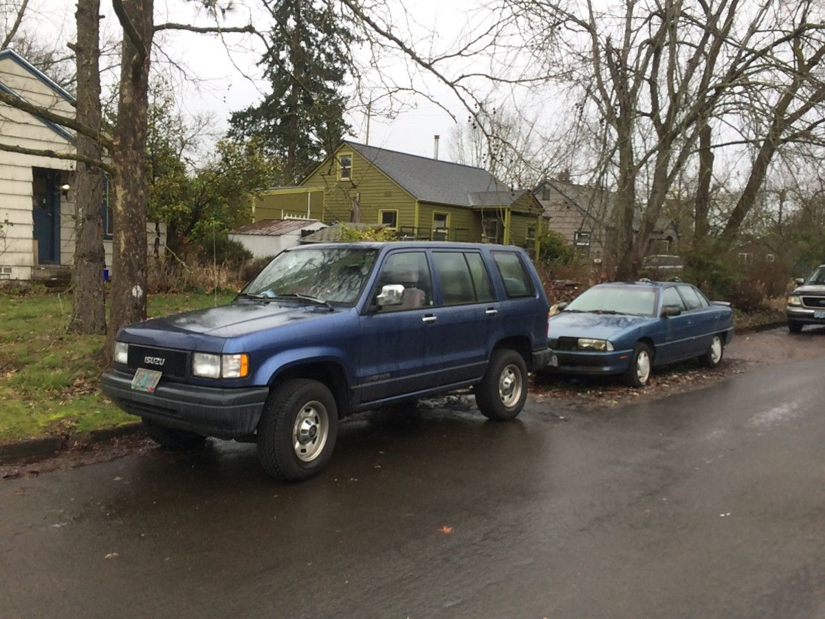 (first posted 4/9/2019)        This blue twosome makes for a very 90s feel. They represent how much has changed, both in terms of two brands that are dead [&hellip;]