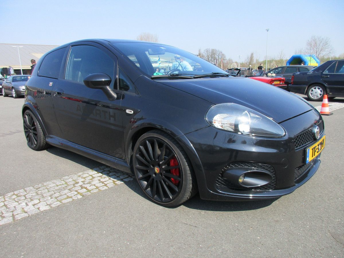From 1993 to 2018, the Punto was Fiat’s B-segment (subcompact) hatchback. It competed against cars like the Volkswagen Polo, Ford Fiesta, Opel Corsa and Renault Clio. The third and last [&hellip;]