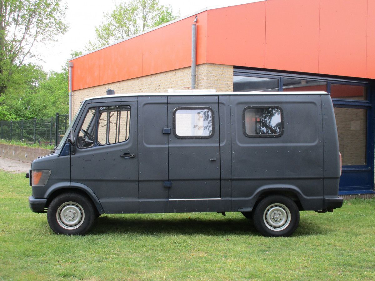 Car Show Outtake: 1994 Mercedes-Benz 310 D (T1) - Bremer Rioter Transporter 3 IMG 7873