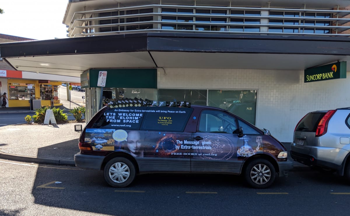 toyota tarago previa extraterrestrial embassy 3