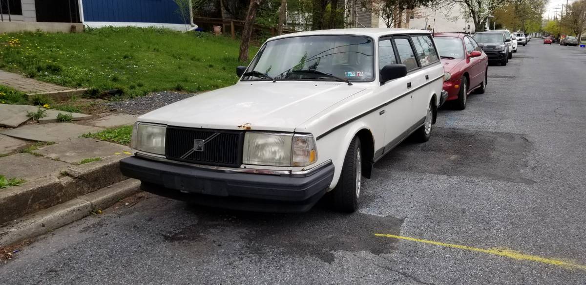 Weekend Classifieds/QOTD: Five Volvos – Which Volvo Is For You? 3 volvo 240 wagon 3