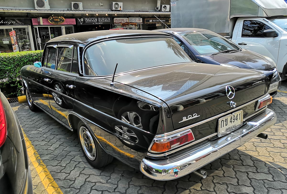 (first posted 5/27/2019)      There is was again. Once more, out of the corner of my eye, a black Benz flashed its distinctively pointy derriere as it turned around [&hellip;]