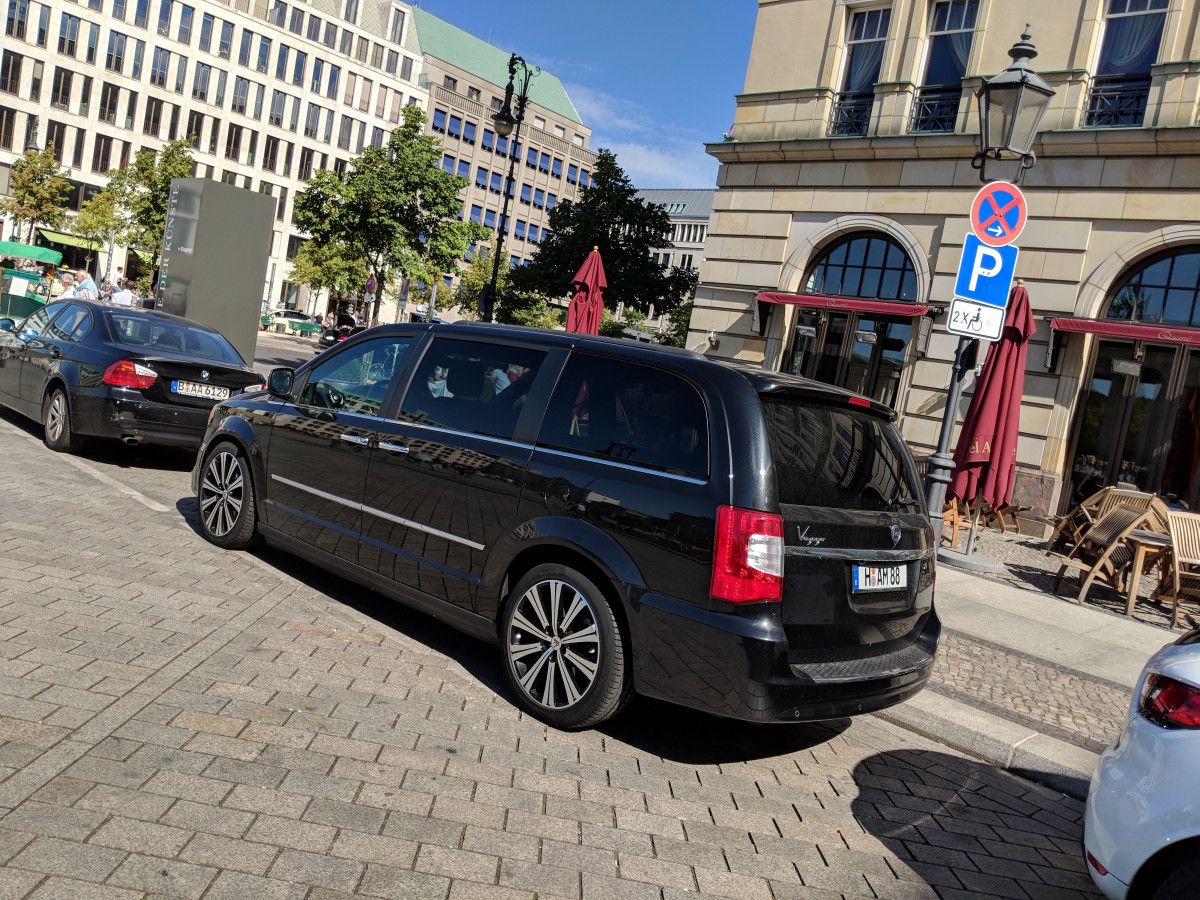 2002-10 Lancia Phedra & 2011-15 Lancia Voyager – A European Town & Country And An Actual Town & Country 15 lancia voyager 3