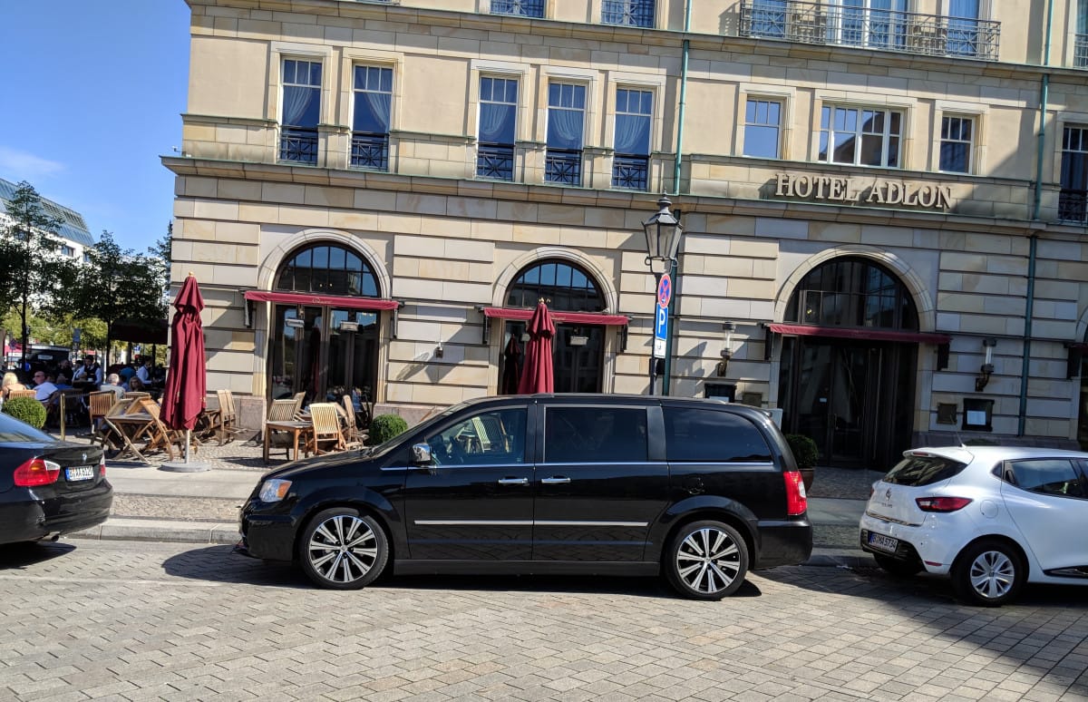 2002-10 Lancia Phedra & 2011-15 Lancia Voyager – A European Town & Country And An Actual Town & Country 14 lancia voyager 4