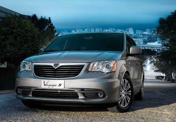 2002-10 Lancia Phedra & 2011-15 Lancia Voyager – A European Town & Country And An Actual Town & Country 13 lancia voyager 2014 images 1 b