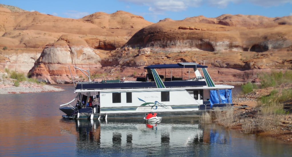 Today, I’m going to skip the tech articles and share some shots of a houseboat I’m very familiar with. In the past seven years, I’ve taken five trips on her, [&hellip;]