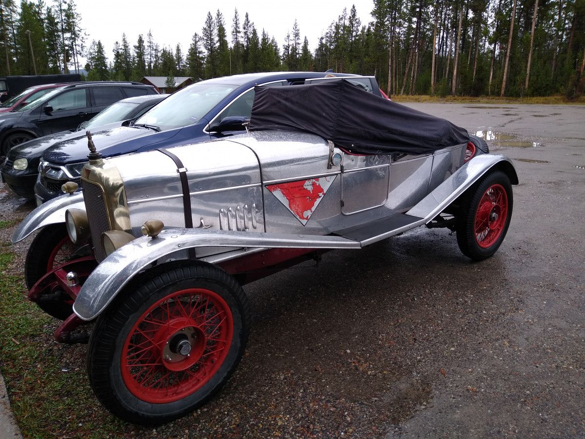 A holiday in Wyoming can be relied on to include great things by the roadside. Such as bears, moose, elk and buffalo. But a 1926 Alvis?