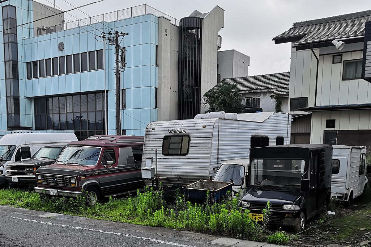 I’ve seen this motley group quite a few times, as they are located pretty close to where I’ve been staying for the past couple of months. I think it was [&hellip;]