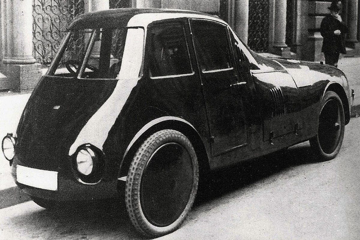 Pontoon Fenders: An Archeology (1920-1945) 10 1923 Persu