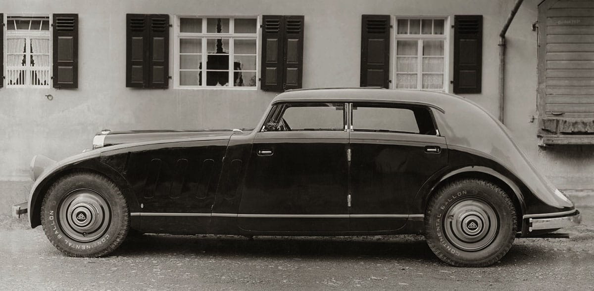 Pontoon Fenders: An Archeology (1920-1945) 28 1932 maybach zeppelin ds8 stromlinien by spohn3