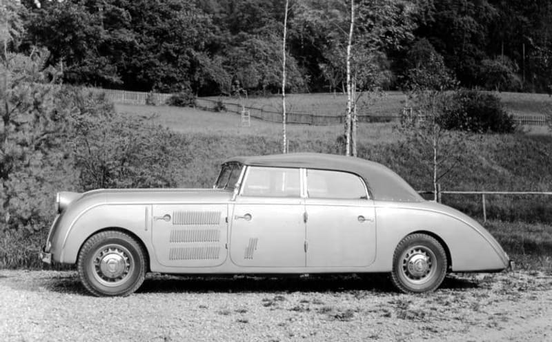 Pontoon Fenders: An Archeology (1920-1945) 32 1938 Maybach SW38 phaeton Spohn