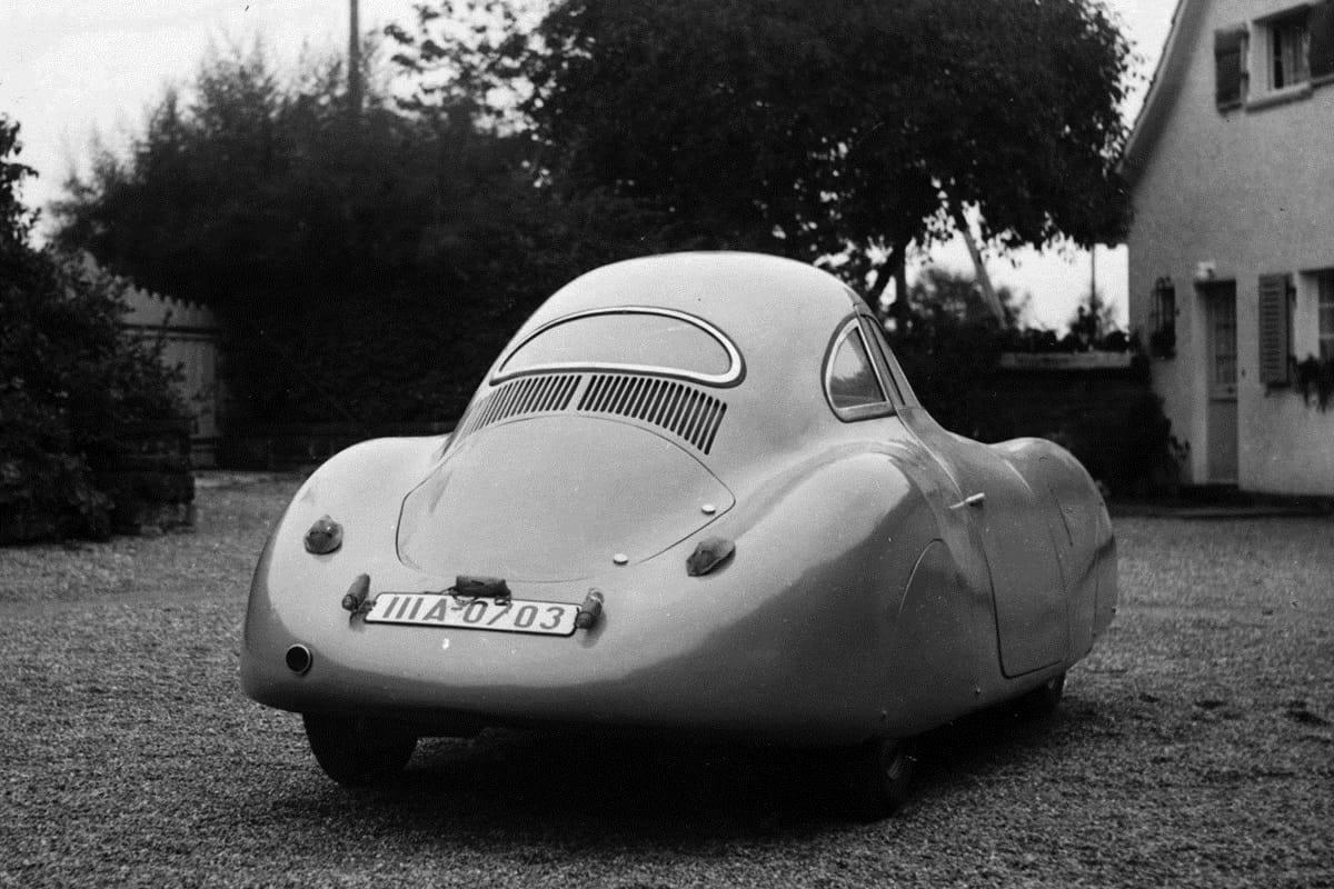 Pontoon Fenders: An Archeology (1920-1945) 63 1939 Porsche 64 rear