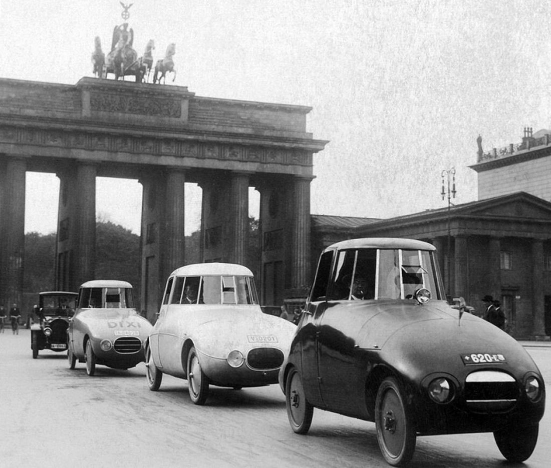 Pontoon Fenders: An Archeology (1920-1945) 7