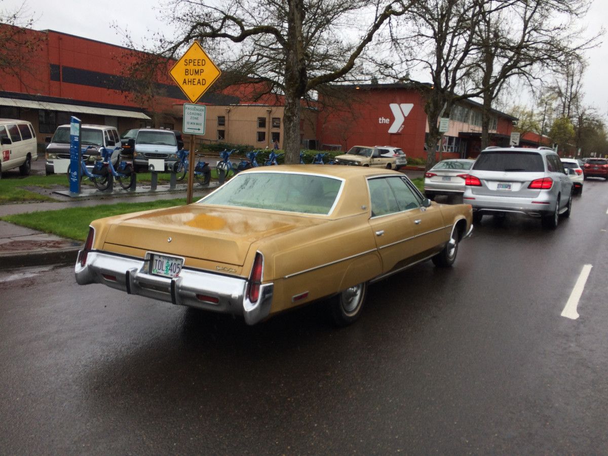 In-Motion Classic: 1976-1978 Chrysler New Yorker - Daily Driver 2 CC 388 017