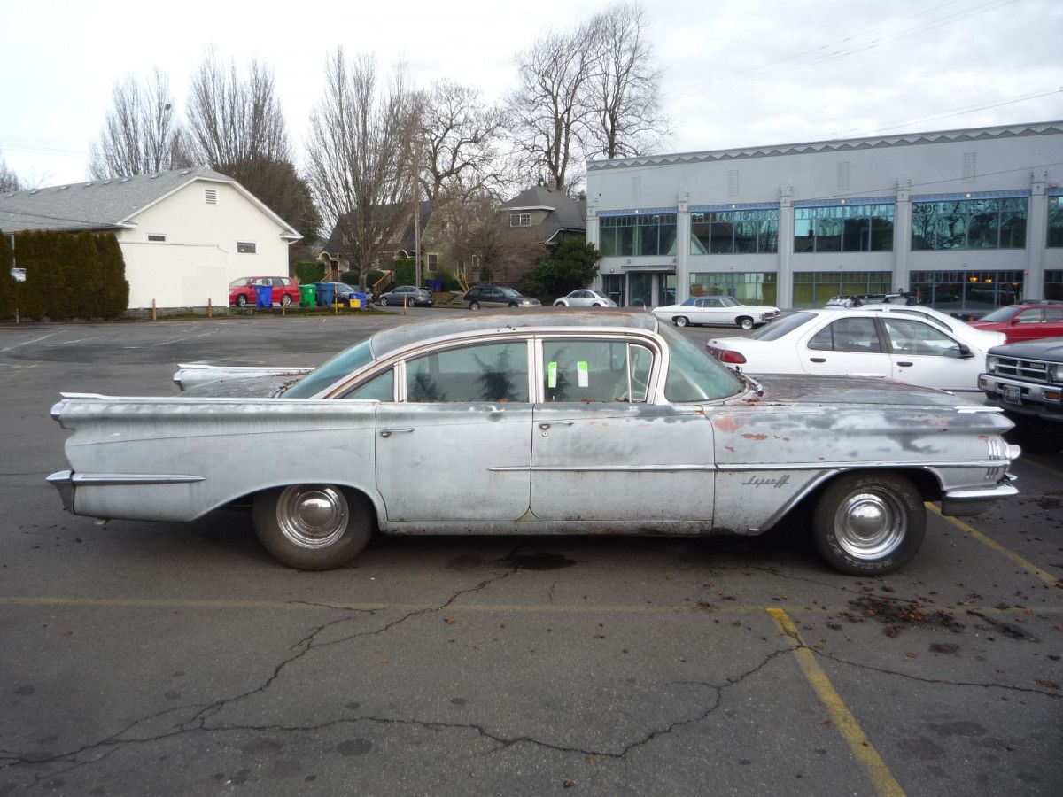 1959 Oldsmobile Super 88 - Its Redeeming Features Are Under The Skin 12 CC P80 026
