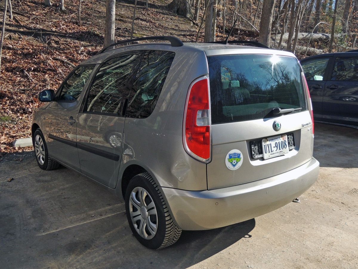 LR 1 2012 Skoda Roomster