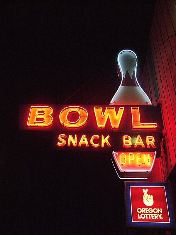 Vintage Neon Signs - A Gallery By Curtis Perry 9 80807351 24fb46eaaa c