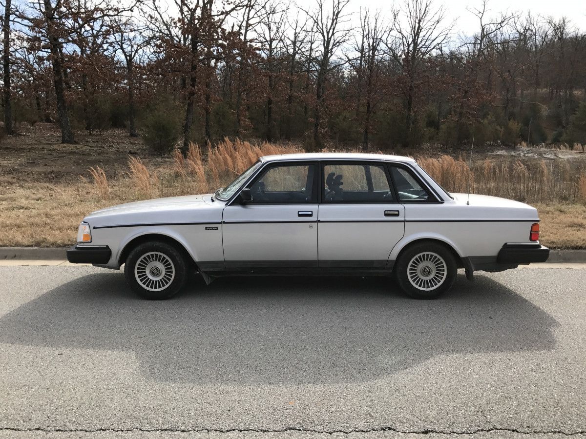 Somewhere in the middle of working on my P1800, and messing with my 444 I found this 240 GL. As you would expect I was down in Clinton working on [&hellip;]