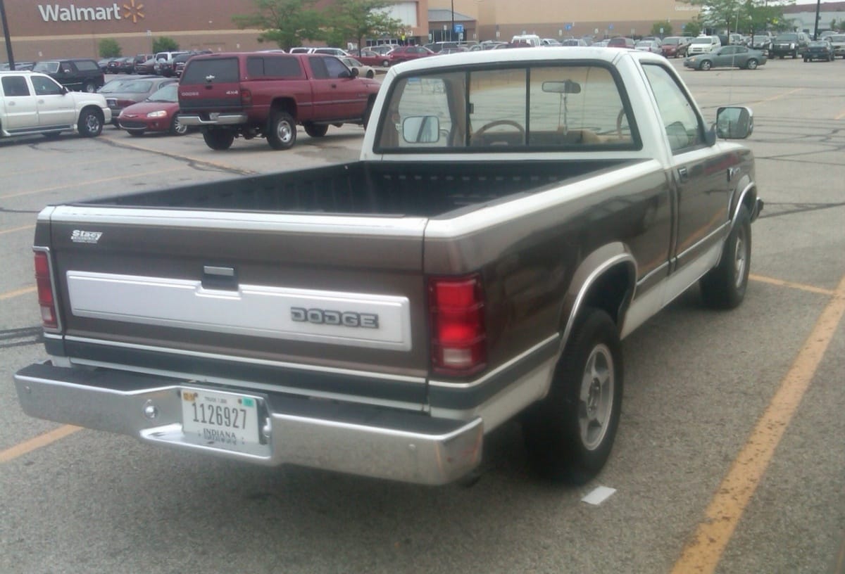 1988 Dodge Dakota: Not Too Big, Not Too Small -- Quietly Defining The Modern Midsize Truck 18 1988 Dodge Dakota LE rear