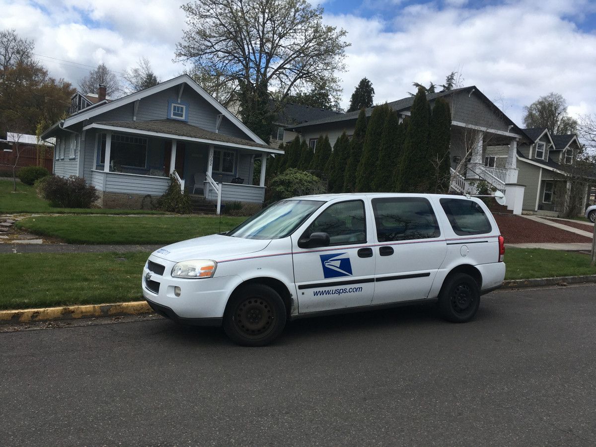 It took taking a walk over to the east side of town to see this Uplander doing postal service. There’s none over on my side of town; it’s all Caravans, [&hellip;]