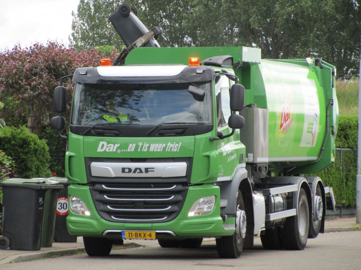 Automated side loaders, we’re talking about garbage trucks, are RHD. The reason is obvious, when looking at the picture: the driver is sitting on the side where the action takes [&hellip;]
