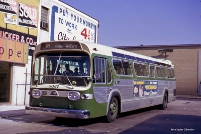 A few more interesting vintage photos of buses and trolleys at work in the middle of the 20th century…