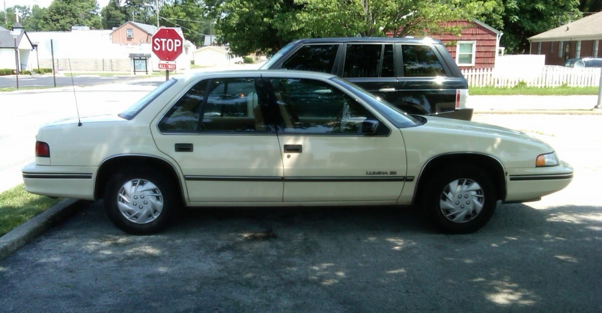 1990 Chevrolet Lumina 01