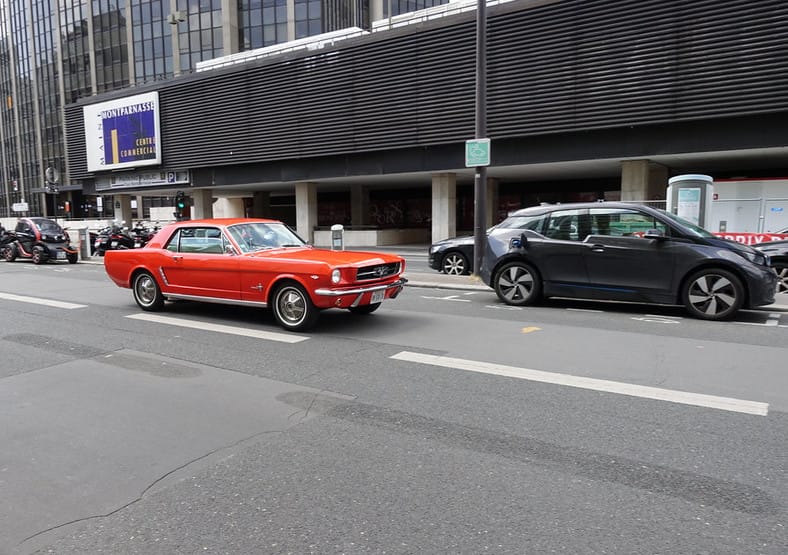 Cohort Pic(k) of the Day: Old Meets New in Paris Posted at the Cohort by Benoît