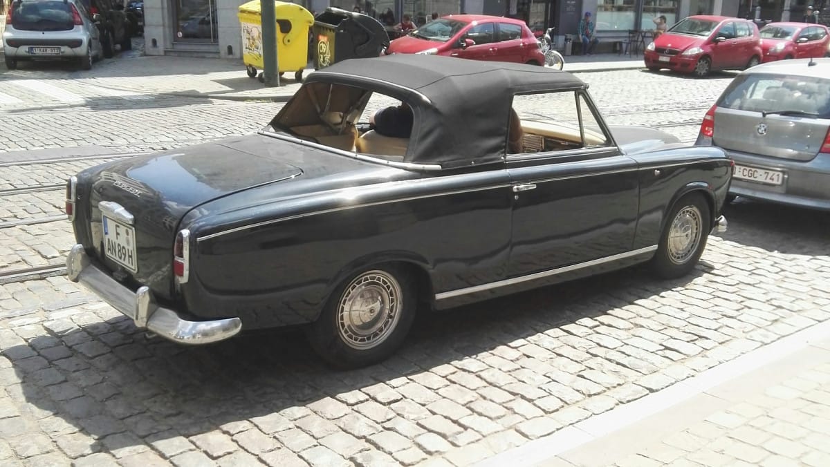 Cohort Pic(k) of the Day: Peugeot 403 Cabriolet – Columbomobile posted by Bruno Ferlito
