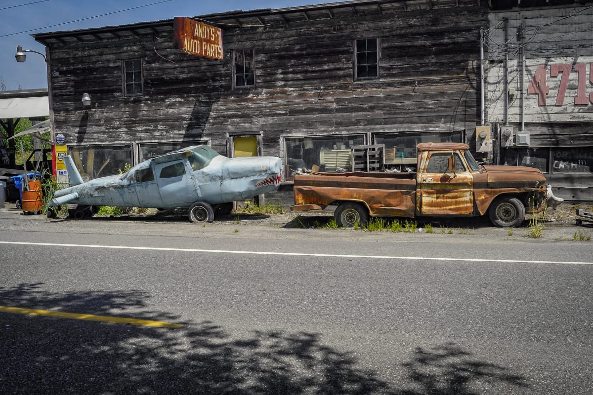 Cohort Pic(k) of the Day: Got Airplane Parts Too? posted by Don Kincl