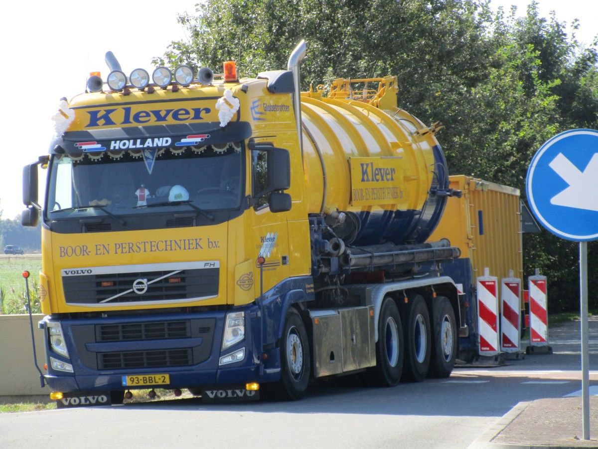 When I’m on my way, I’m always on the lookout for heavy machinery scenery. Like this Volvo at work, owned by Klever Boor- en Perstechniek. The company -an experienced specialist [&hellip;]
