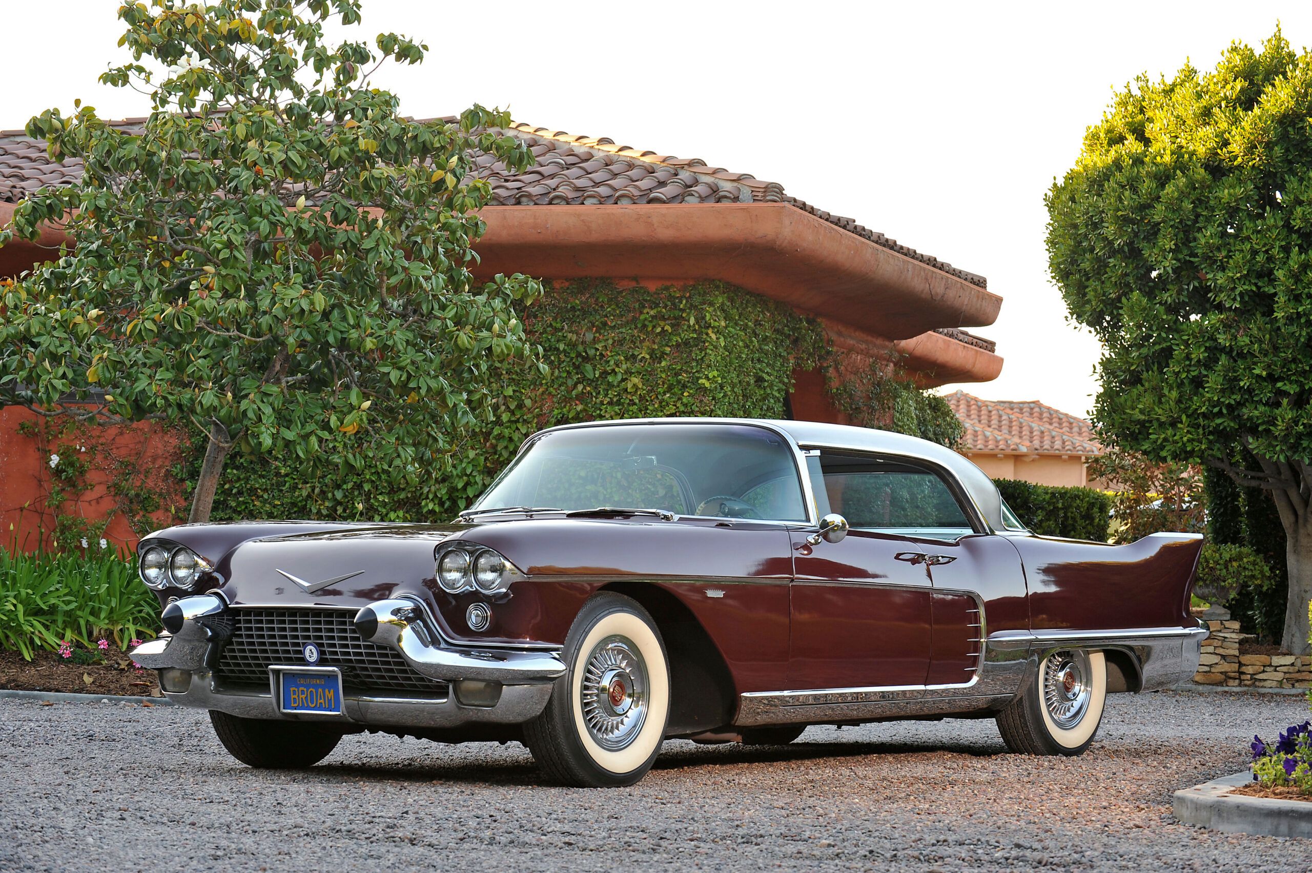 The Cars Of Frank Sinatra: A Tour Through Ol’ Blue Eyes’ Garage 5 image scaled