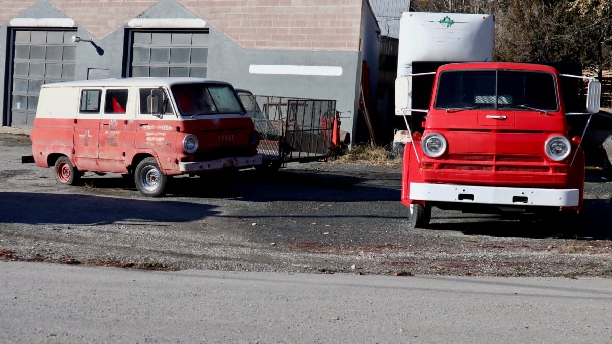 I’ve been waiting for this pairing for quite some time now: a Dodge A Series van and an L Series COE truck. And here they are, thanks to Jon O’Grady.