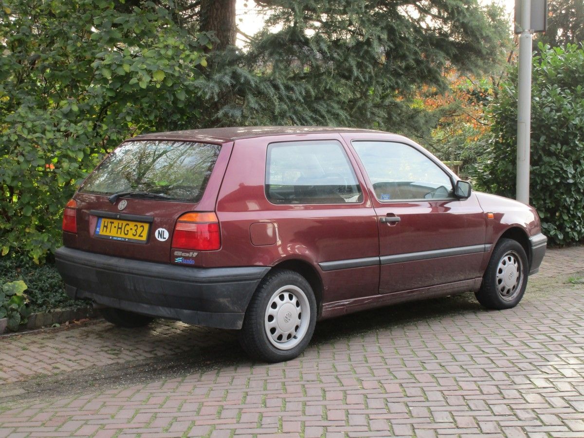 CC Global: 1994 To 2018 Ordinary Rides - Nothing To See Here Folks, Just Move Along! 2 1994 VW Golf 1.6 CL - 2