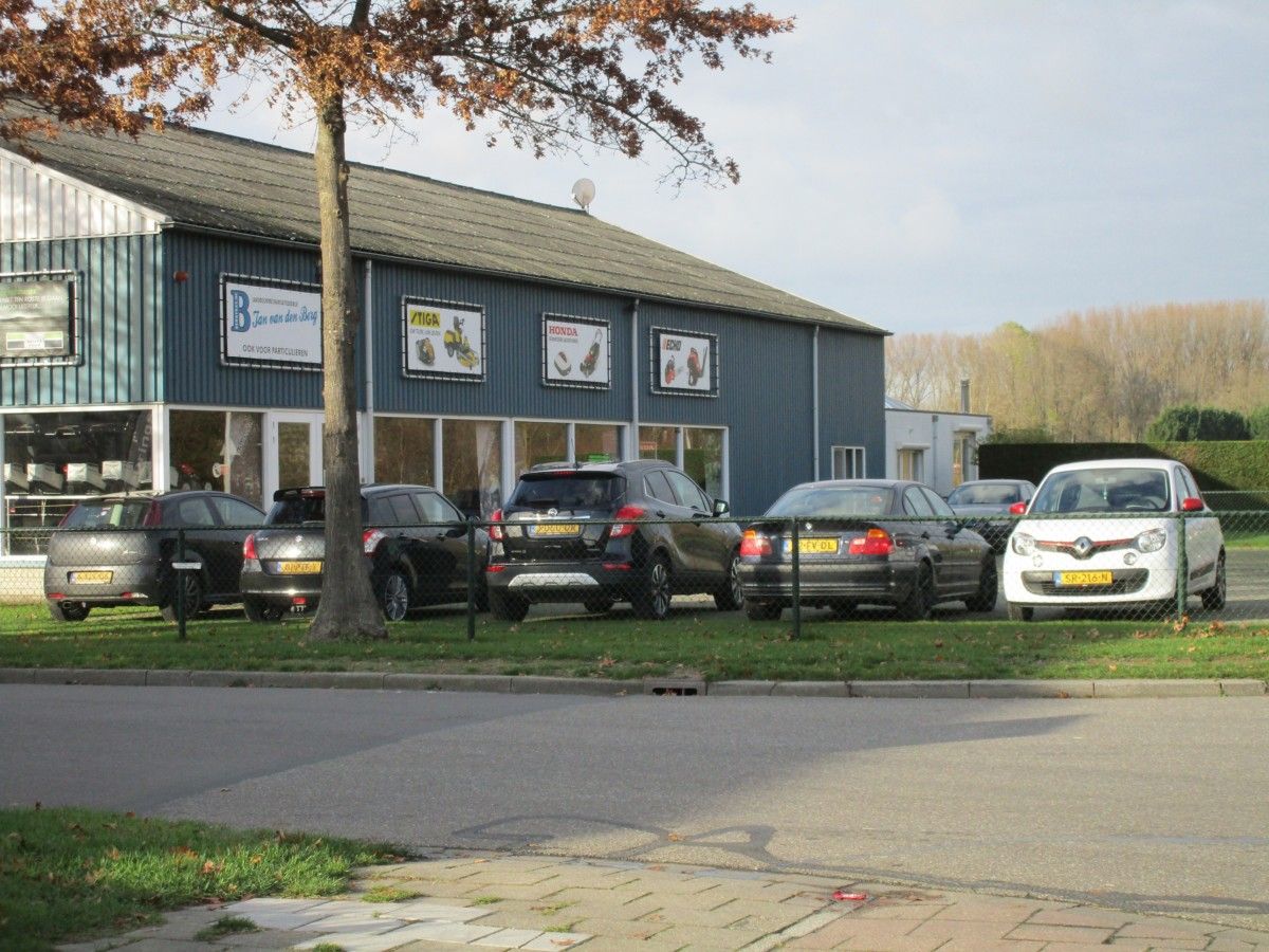 CC Global: 1994 To 2018 Ordinary Rides - Nothing To See Here Folks, Just Move Along! 10 Tractor dealership parking lot - 1