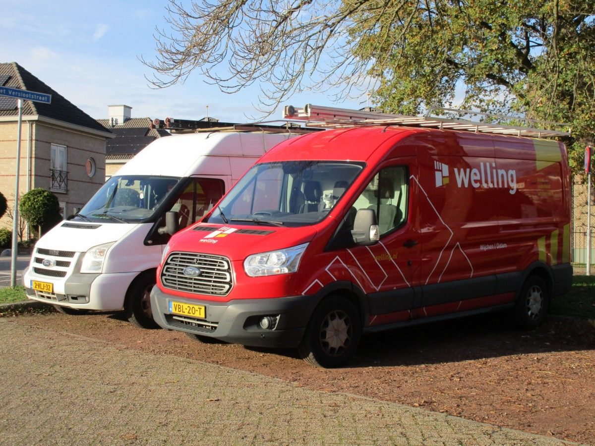 CC Global: 2011 Ford Transit 3.2 TDCi And 2018 Ford Transit 2.0 EcoBlue TDCi – Like Father, Like Son An other generation, the same execution. The previous and current Transit model, both working for the same building contractor, parked nearby the jobsite. They had a lot in common.