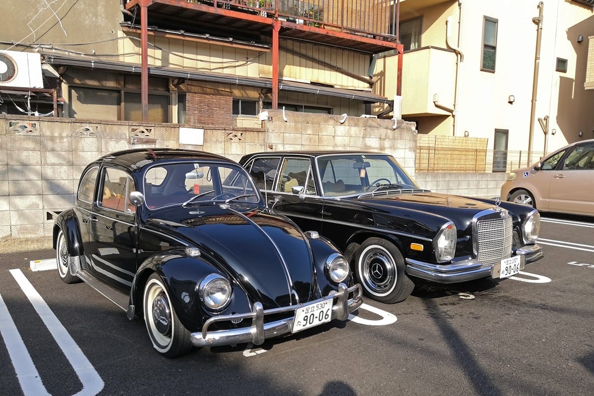 Were those black beauties expecting me? I had already seen them separately – I even featured the Beetle in one of my Singles posts and was about to do the [&hellip;]