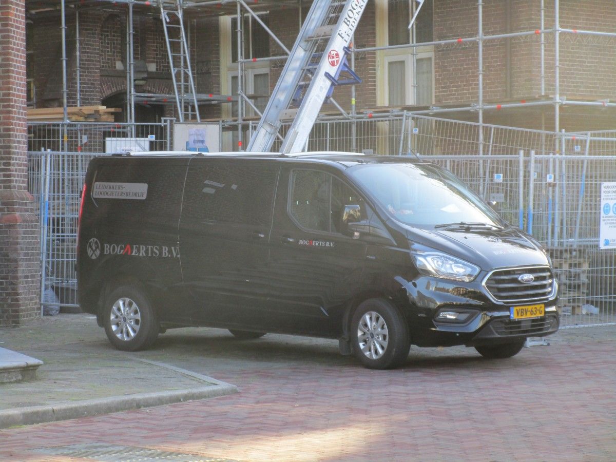 CC Global: Light Commercial Vehicles - Vans, Trucks, Tractors And (Semi-) Trailers 14 2019 Ford Transit Custom
