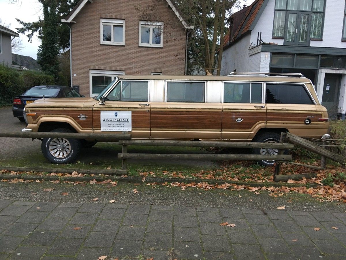 Cohort Pic(k) of the Day: The Grand, Grand Wagoneer posted by Corey Behrens
