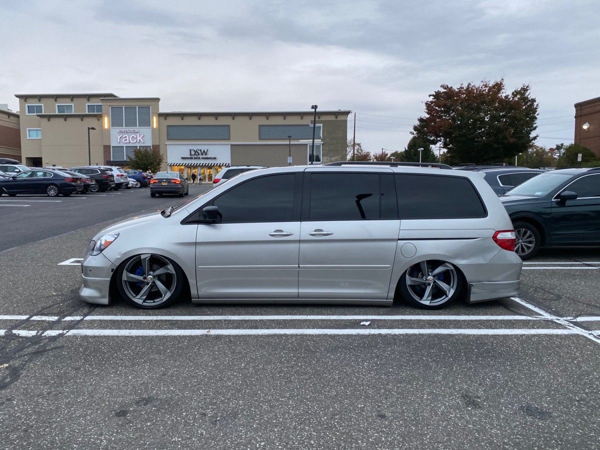 shot and posted by by William Rubano I’ve been wondering when we’d see this; it was just a matter of time. But then it probbaly isn’t the first either. And [&hellip;]