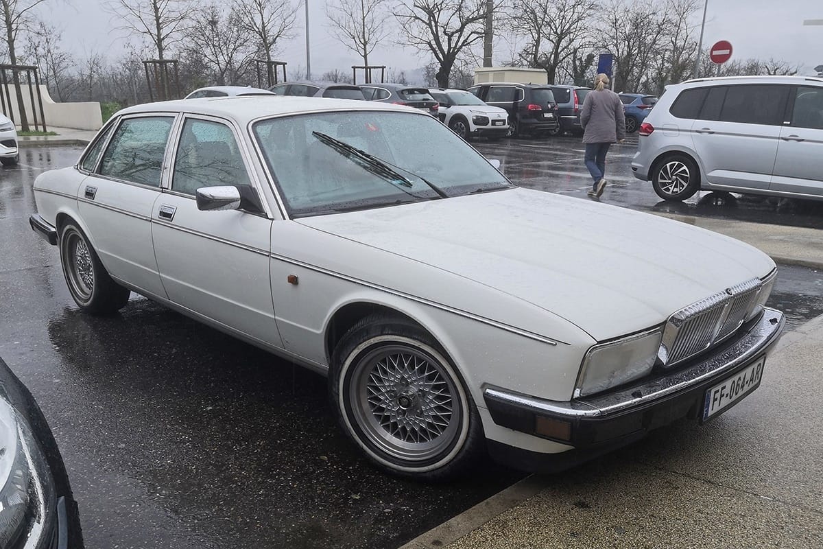 I’m no fan of the XJ40, but when this one showed up, on an highway service area in France about three weeks ago, I perked up. For one thing, it [&hellip;]