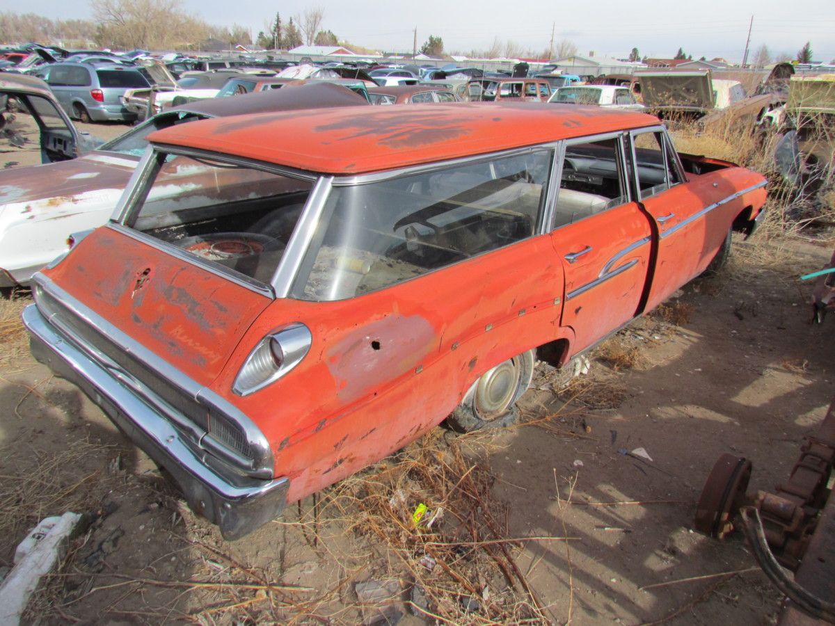 As our next entry in this occasional Gallery Series, let’s go with one of my favorite designs that I’ve found lately, a marvelous Mercury Monterey Commuter station wagon in Carnival [&hellip;]