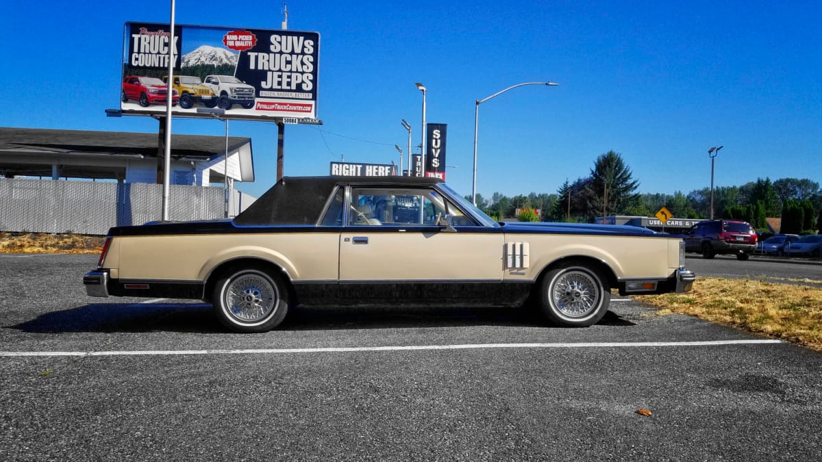 Cohort Pic(k) of the Day #2: Lincoln Continental Mark VI Shot and posted by Don Kincl. No comment by me.